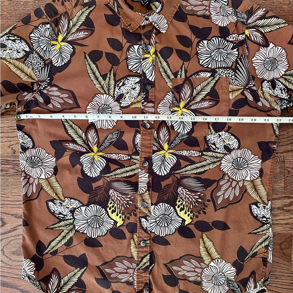 Forever 21 Men's Floral Regular fit Casual Shirt - Picture 9 of 11